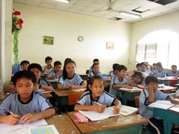 TP Hồ Chí Minh: Lạm thu tiền trường bằng... tự nguyện